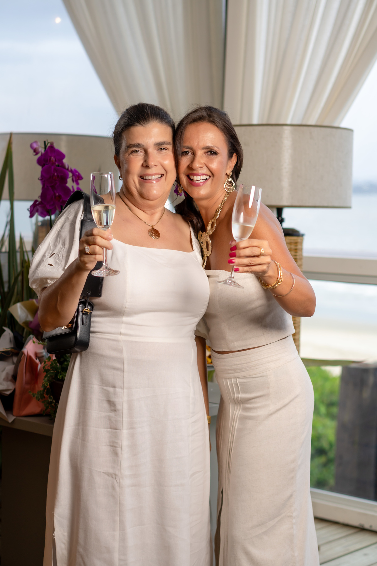 Lucrécia 50 anos! Folha BEACH - JURERÊ INTERNACIONAL · Samantha Retratista