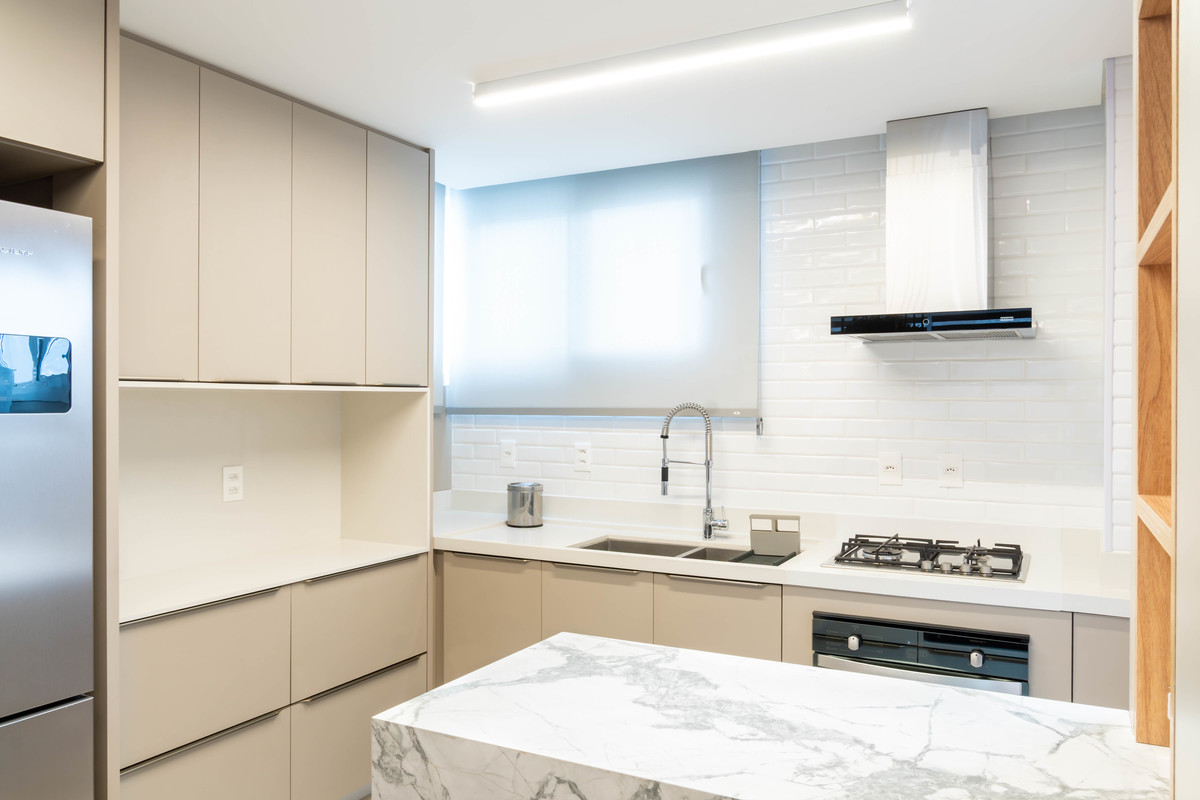 APARTAMENTO FRENTE MAR · Samantha Retratista