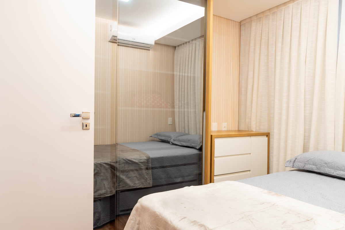 APARTAMENTO FRENTE MAR · Samantha Retratista