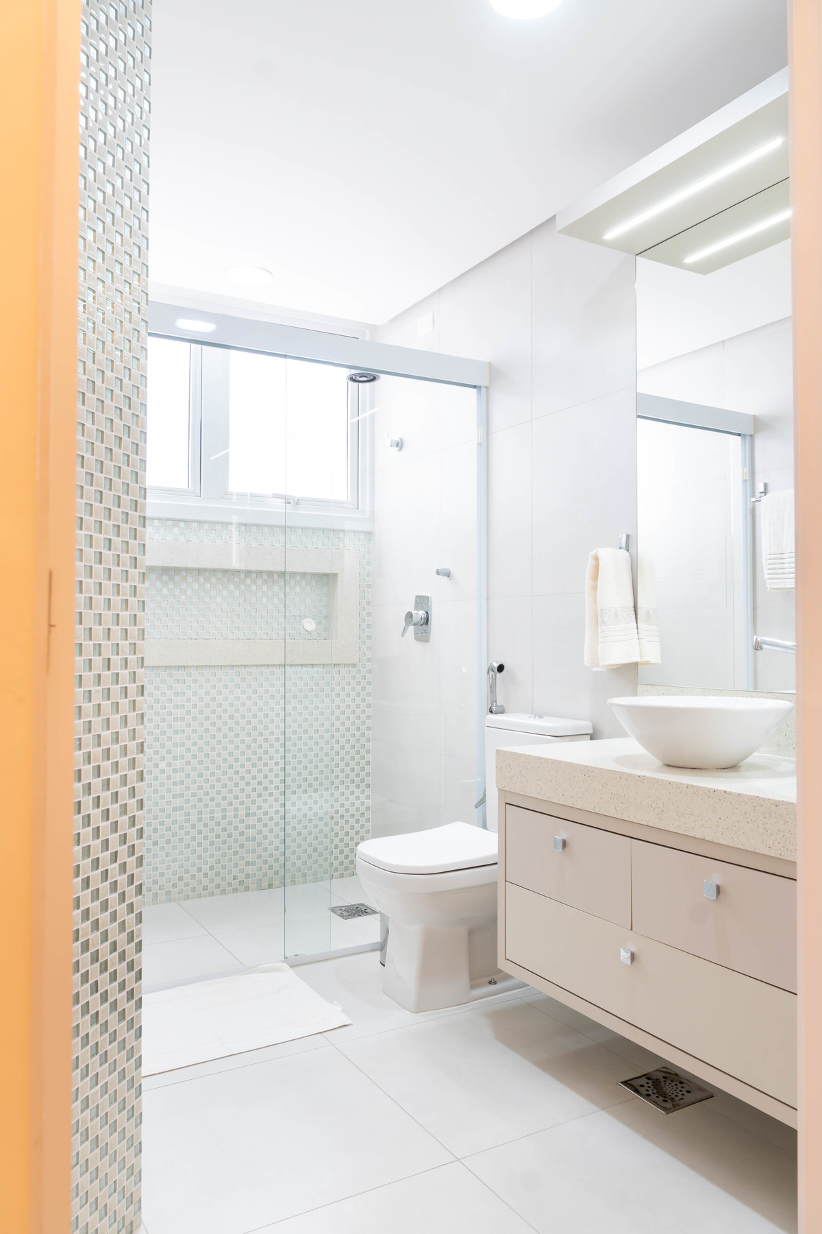 APARTAMENTO FRENTE MAR · Samantha Retratista