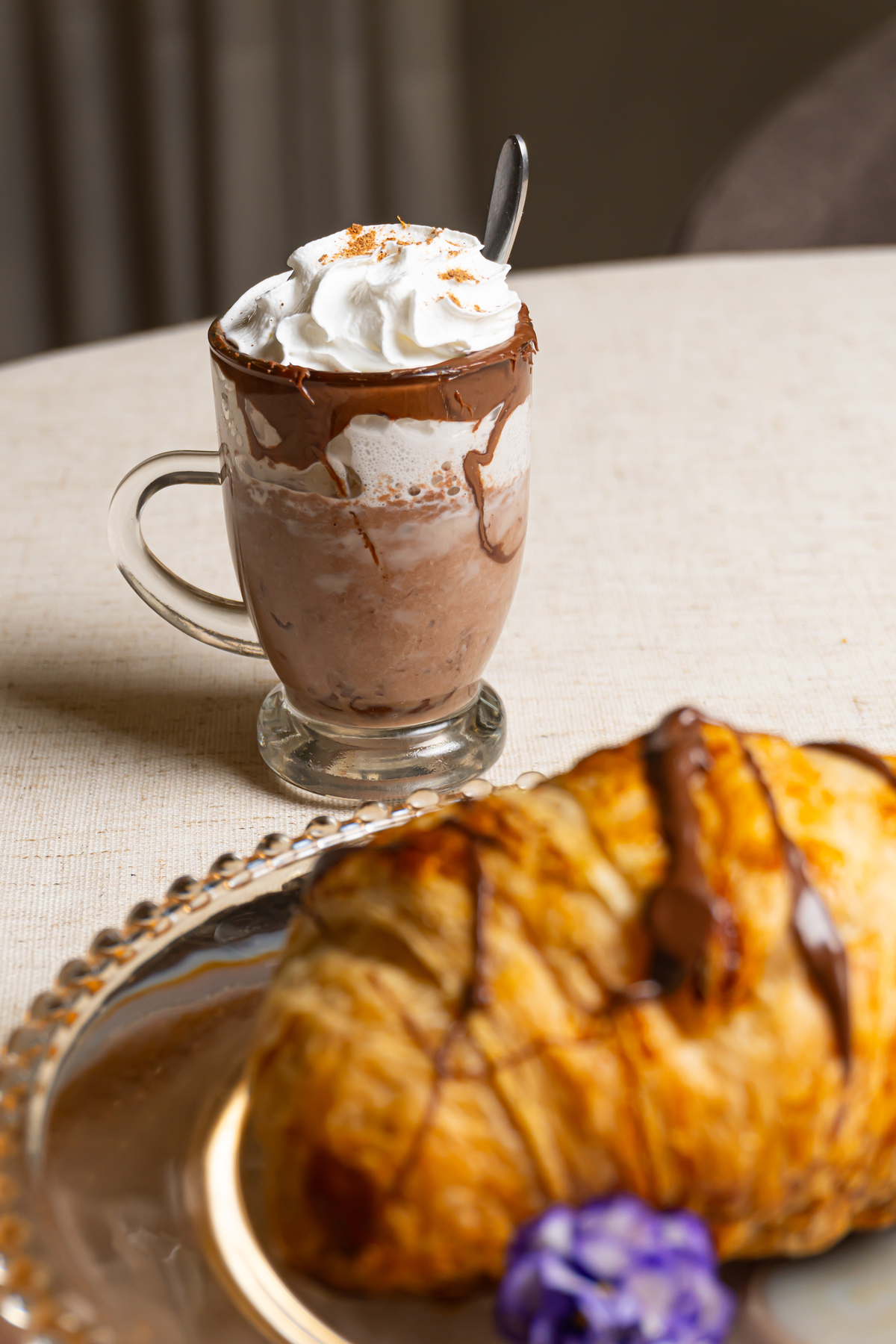 CONCEPT CAFÉ LOUNGE · Samantha Retratista