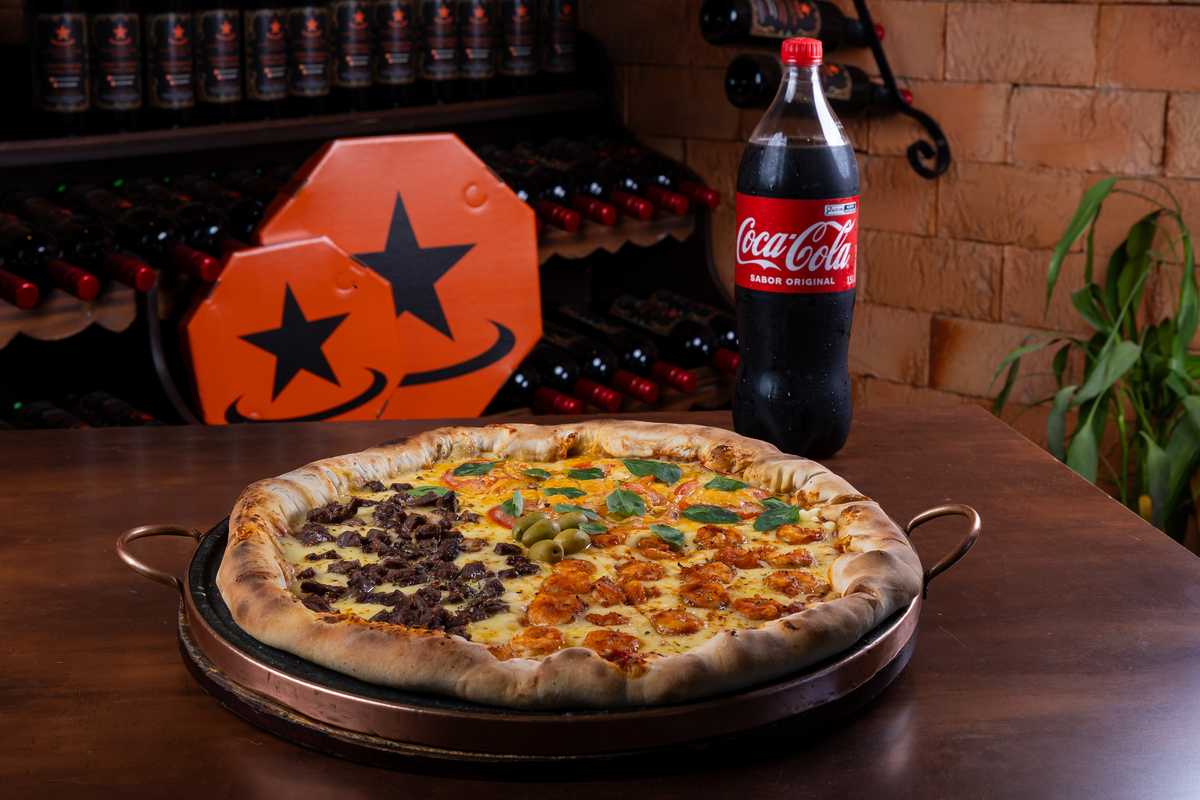 Pizzaria Estrela da Ilha - fotos para cardápios/plataformas digitais (sabores únicos e combos). · Samantha Retratista