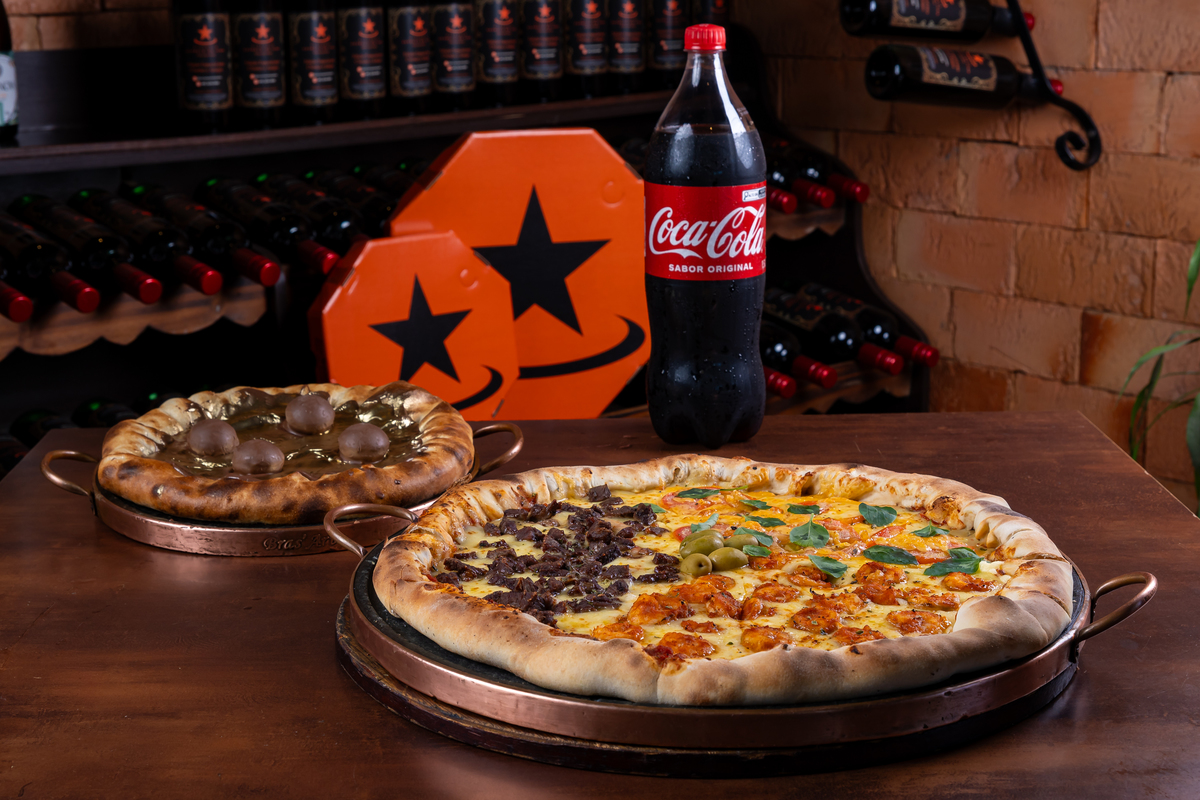 Pizzaria Estrela da Ilha - fotos para cardápios/plataformas digitais (sabores únicos e combos). · Samantha Retratista