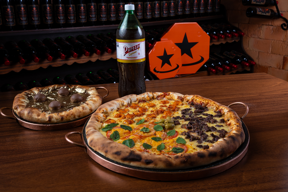 Pizzaria Estrela da Ilha - fotos para cardápios/plataformas digitais (sabores únicos e combos). · Samantha Retratista