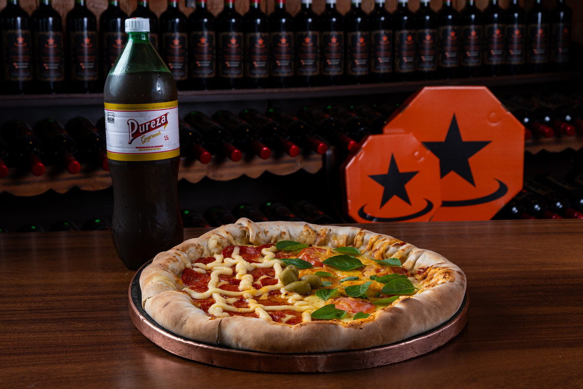 Pizzaria Estrela da Ilha - fotos para cardápios/plataformas digitais (sabores únicos e combos). · Samantha Retratista
