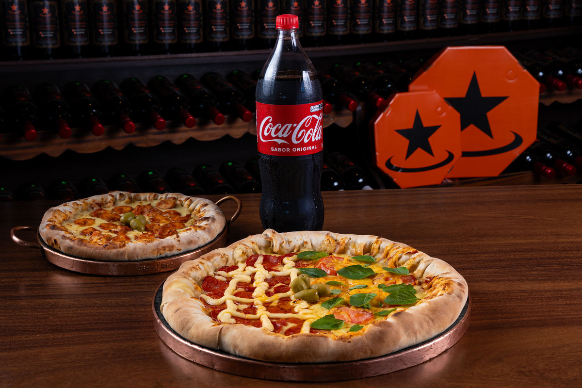 Pizzaria Estrela da Ilha - fotos para cardápios/plataformas digitais (sabores únicos e combos). · Samantha Retratista