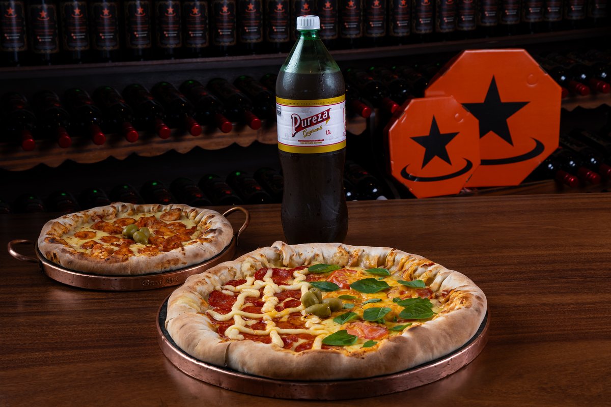 Pizzaria Estrela da Ilha - fotos para cardápios/plataformas digitais (sabores únicos e combos). · Samantha Retratista