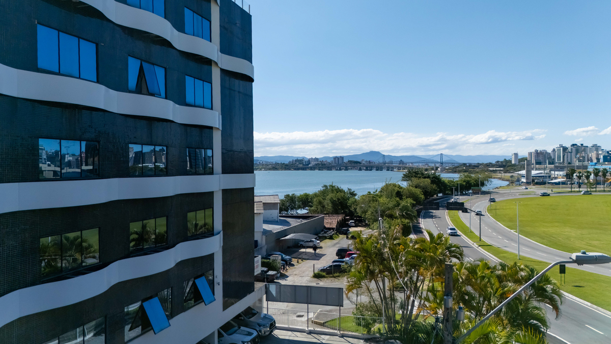 IATE HOTEL · Samantha Retratista