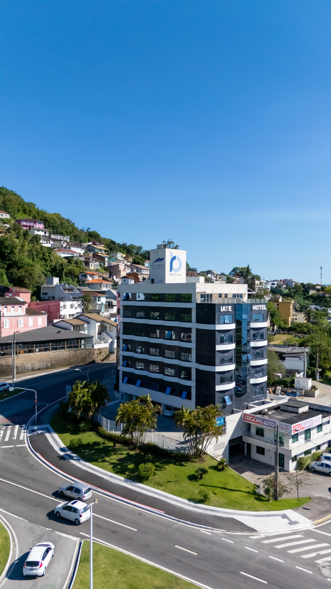 IATE HOTEL · Samantha Retratista