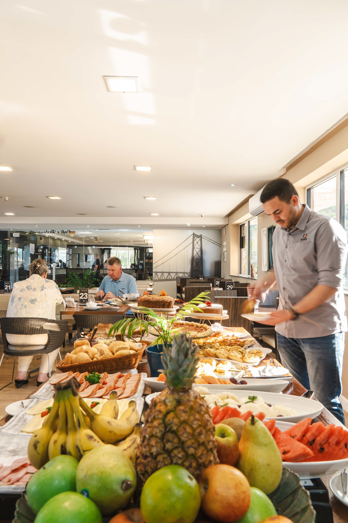 IATE HOTEL · Samantha Retratista