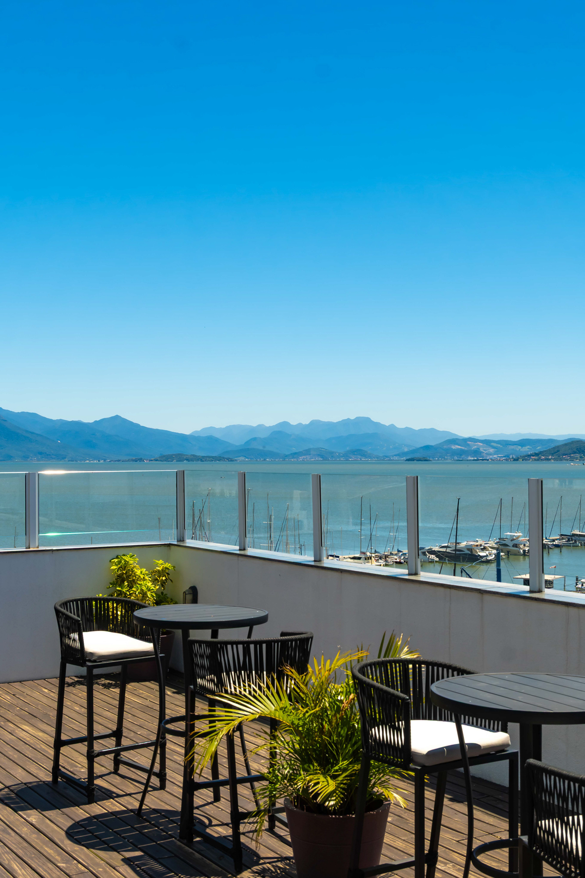 IATE HOTEL · Samantha Retratista