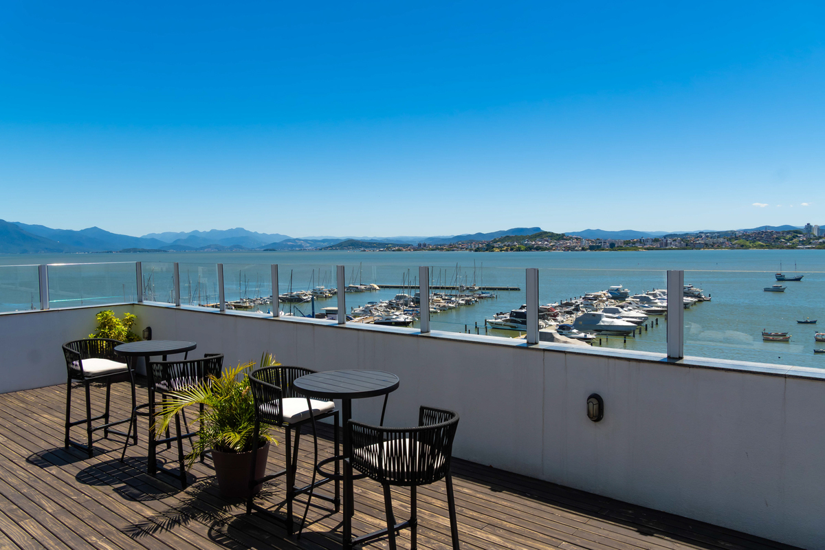 IATE HOTEL · Samantha Retratista