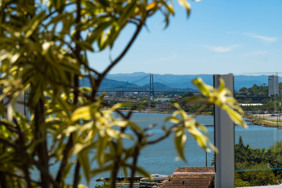 IATE HOTEL · Samantha Retratista