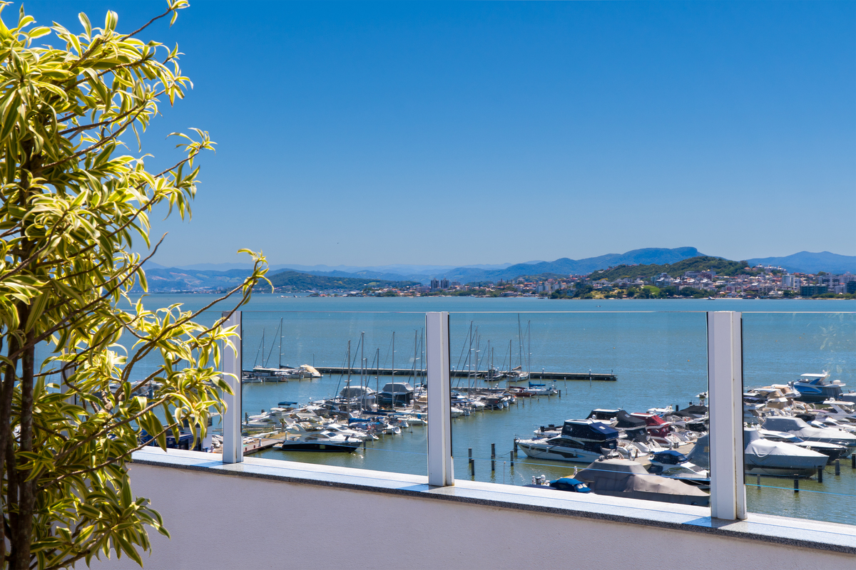 IATE HOTEL · Samantha Retratista