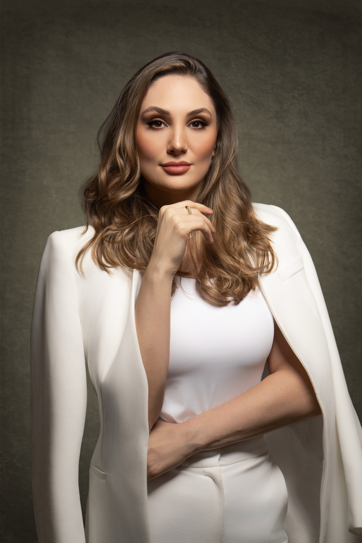 DRA STEPHANIE - Dermatologista · Samantha Retratista
