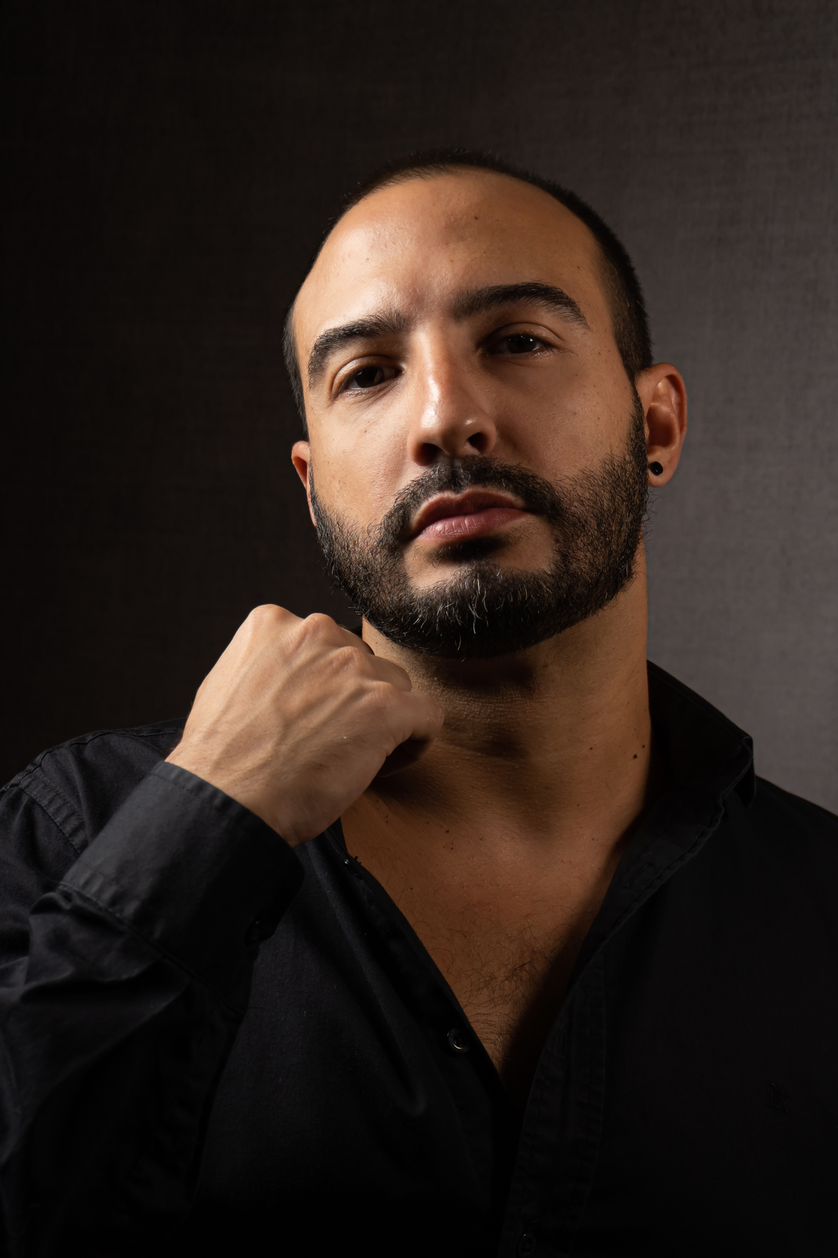 Tiago Brittes - Cabeleireiro e maquiador profissional - expert em noivas · Samantha Retratista