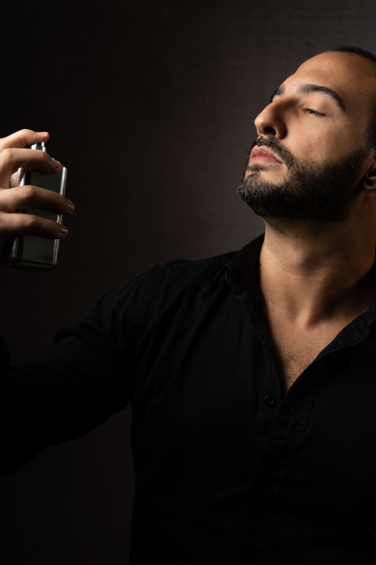 Tiago Brittes - Cabeleireiro e maquiador profissional - expert em noivas · Samantha Retratista