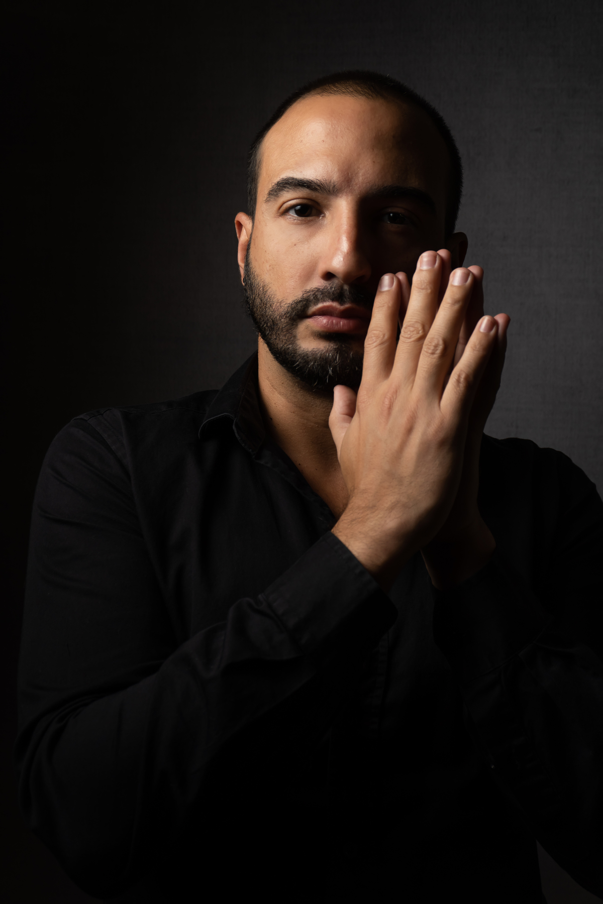 Tiago Brittes - Cabeleireiro e maquiador profissional - expert em noivas · Samantha Retratista