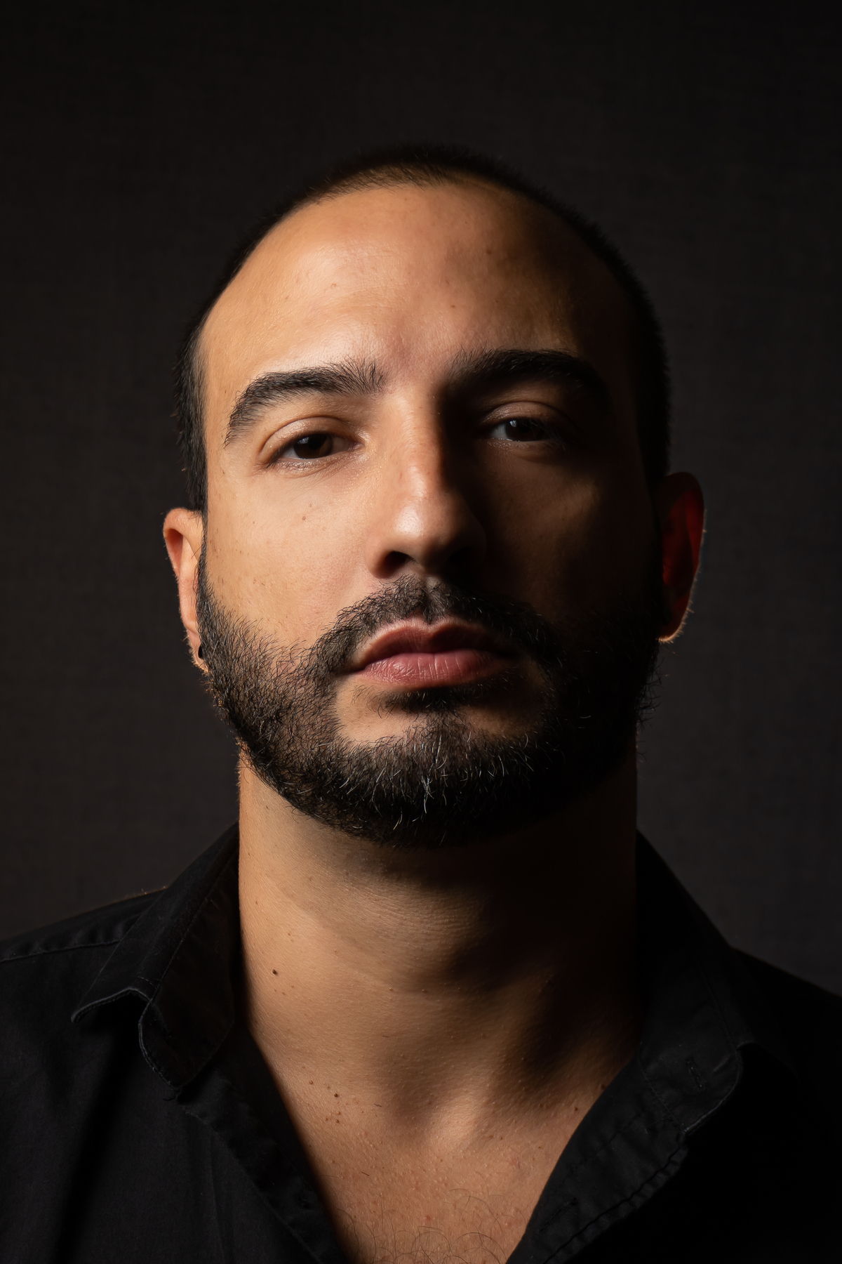 Tiago Brittes - Cabeleireiro e maquiador profissional - expert em noivas · Samantha Retratista