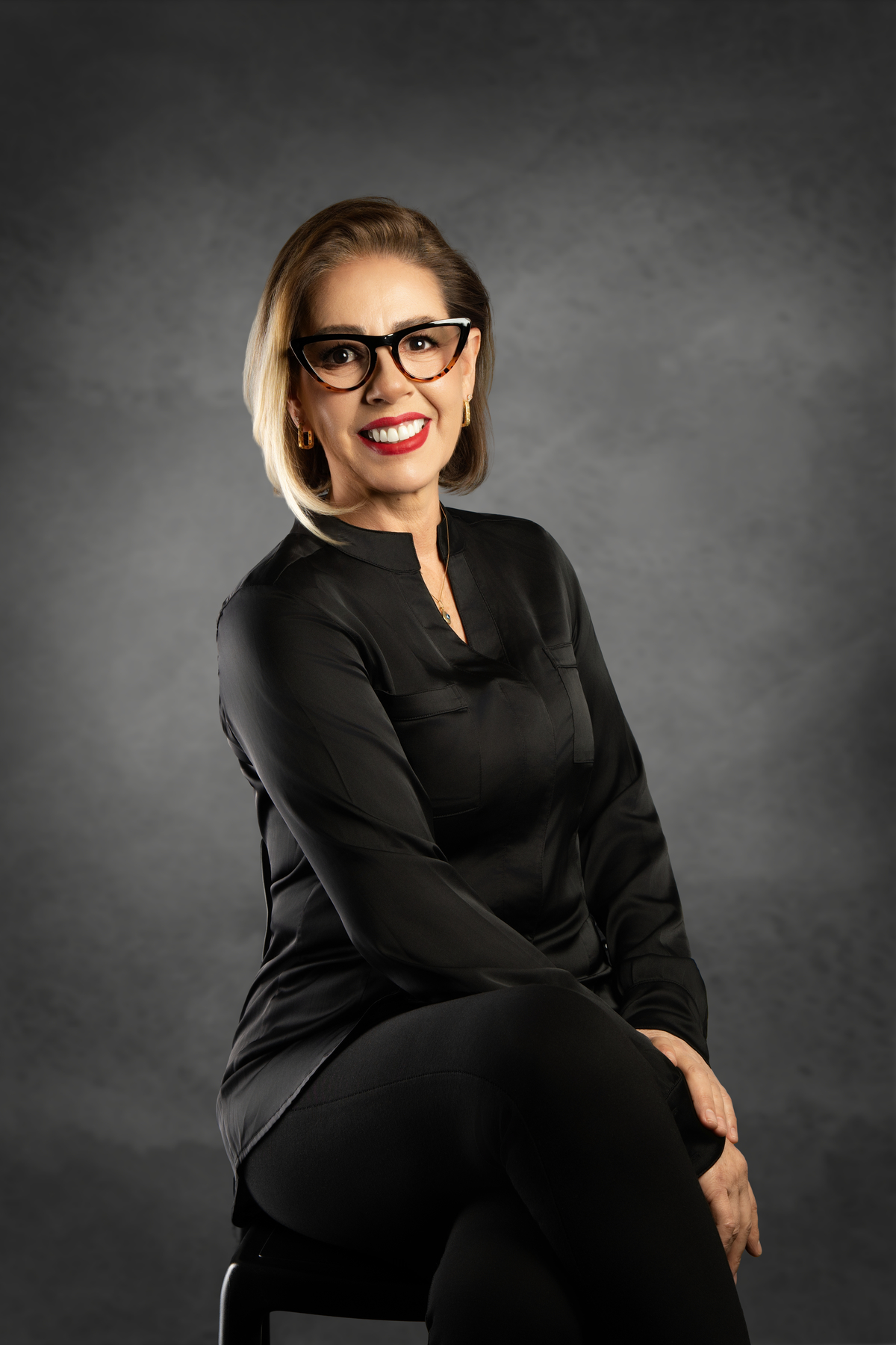 YOUNG - RETRATO DE EQUIPE · Samantha Retratista